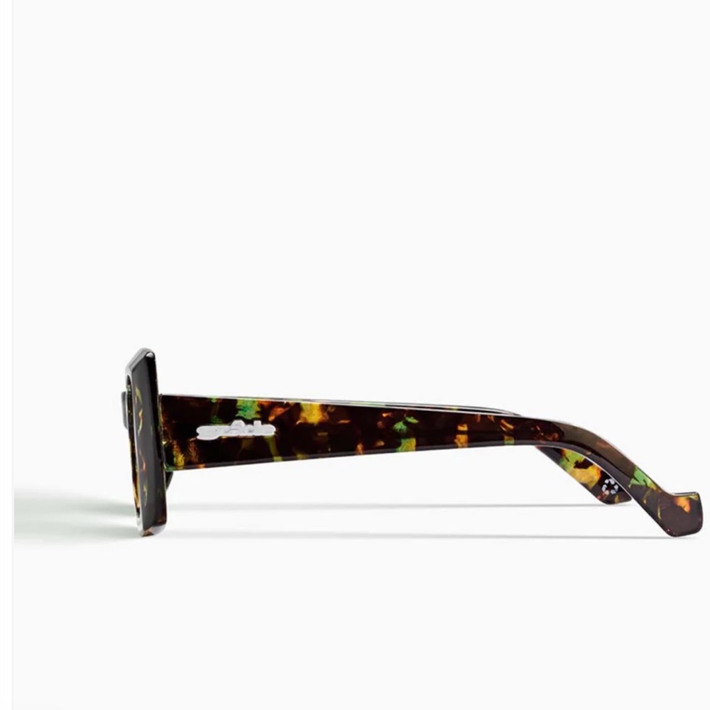 Tortoise Shell Square Sunglasses - image 3